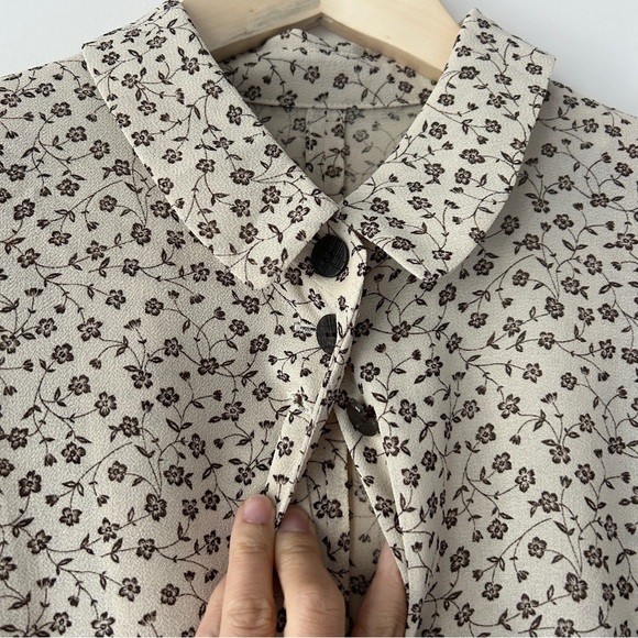 Brand new Vintage floral blouse - Picture 2 of 4